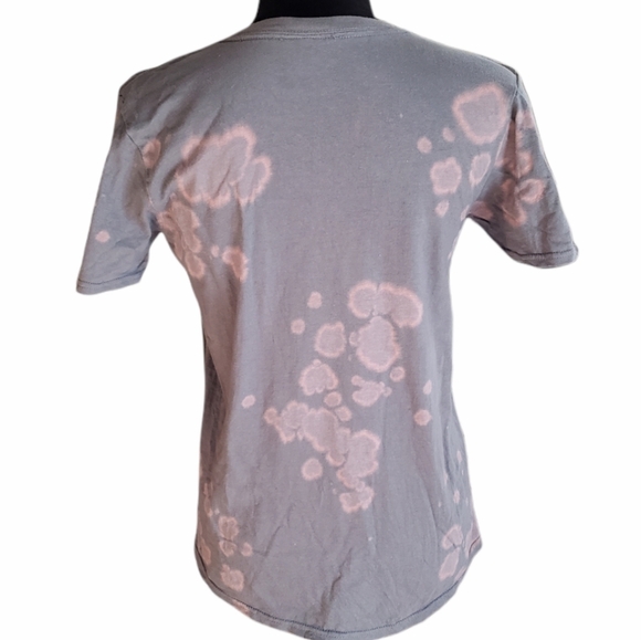 Bleached Mama Bear Gray Graphic Tee - Picture 5 of 6